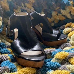Micheal Kors wedges size 8 women